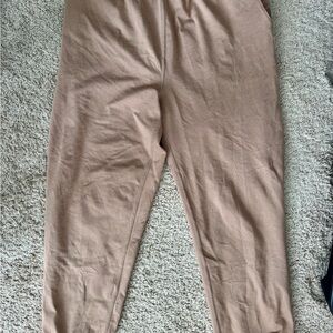 Women’s Vuori Tan Joggers, Size Small